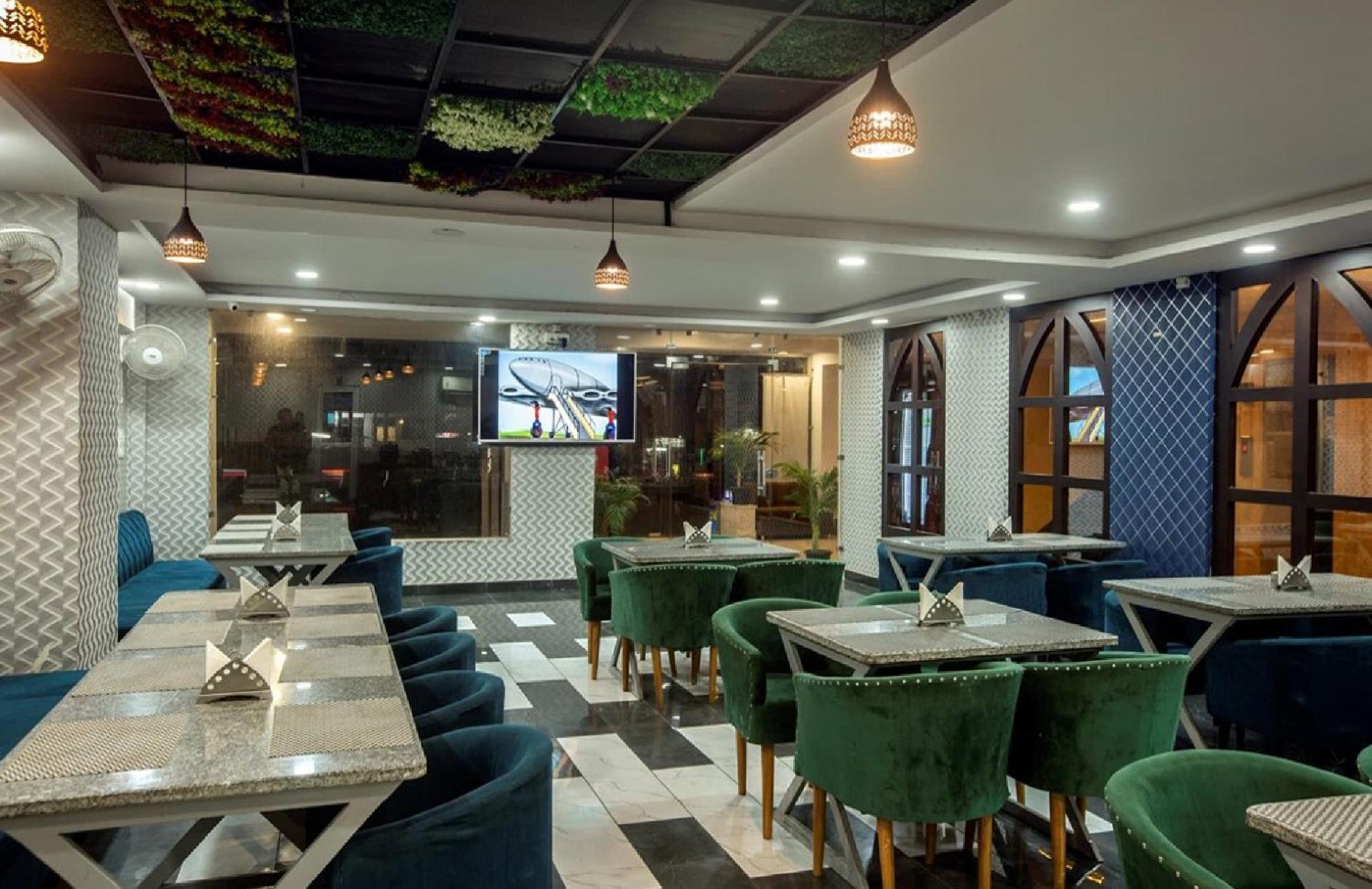 Hotel Aerostay Igi Delhi Airport New Delhi
